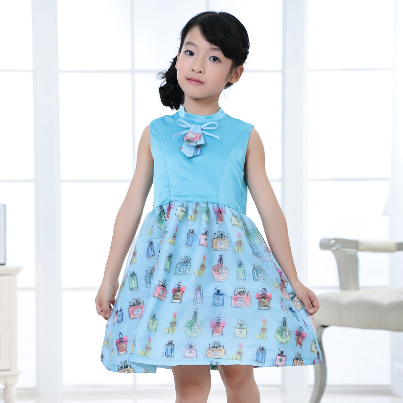 fashion sleeveless model dress