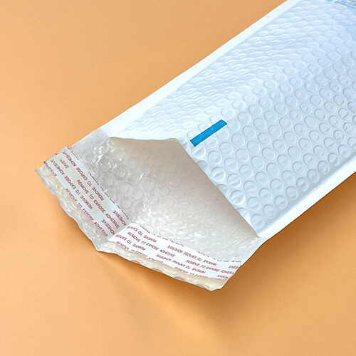 Custom White Padded Plastic Bubble Mailer