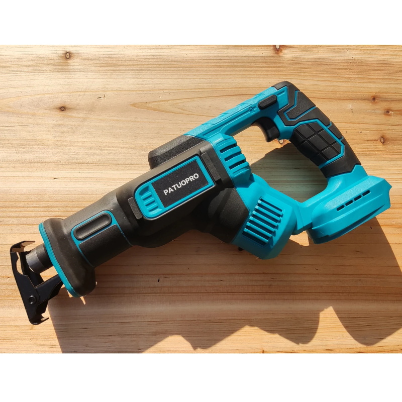 Cordless reciprocating saw chainsaw