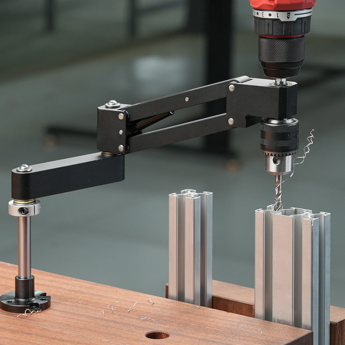 Adjustable articulated drill arm stand for hand drills, thread cutting guide tool for aluminum profiles DIY