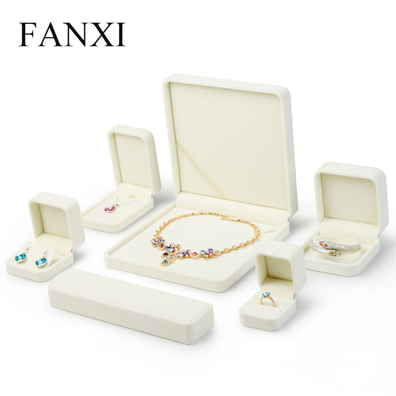 FANXI Custom Logo Luxury Plastic Packaging Boxes For Ring Earrings Necklace Bracelet Packing For Beige Velvet Jewellery Box