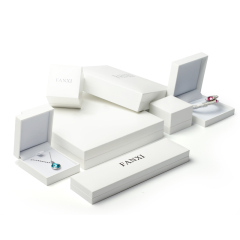 FANXI Custom Logo OEM Plastic Packaging Boxes For Ring Pendant Necklace Bracelet Storage White Leatherette Paper Jewelry Box