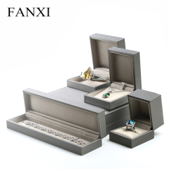 FANXI Luxury Silver Gray Leatherette Storage Boxes With Beige Silk Insert For Ring Necklace Bangle Bracelet Packaging PU Leather Jewellery Box