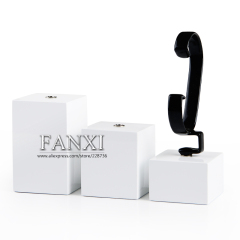 FANXI Wholesale Custom Logo White Lacquer Base With Black Rubber C Ring For Bangle Bracelet Wooden Watch Display