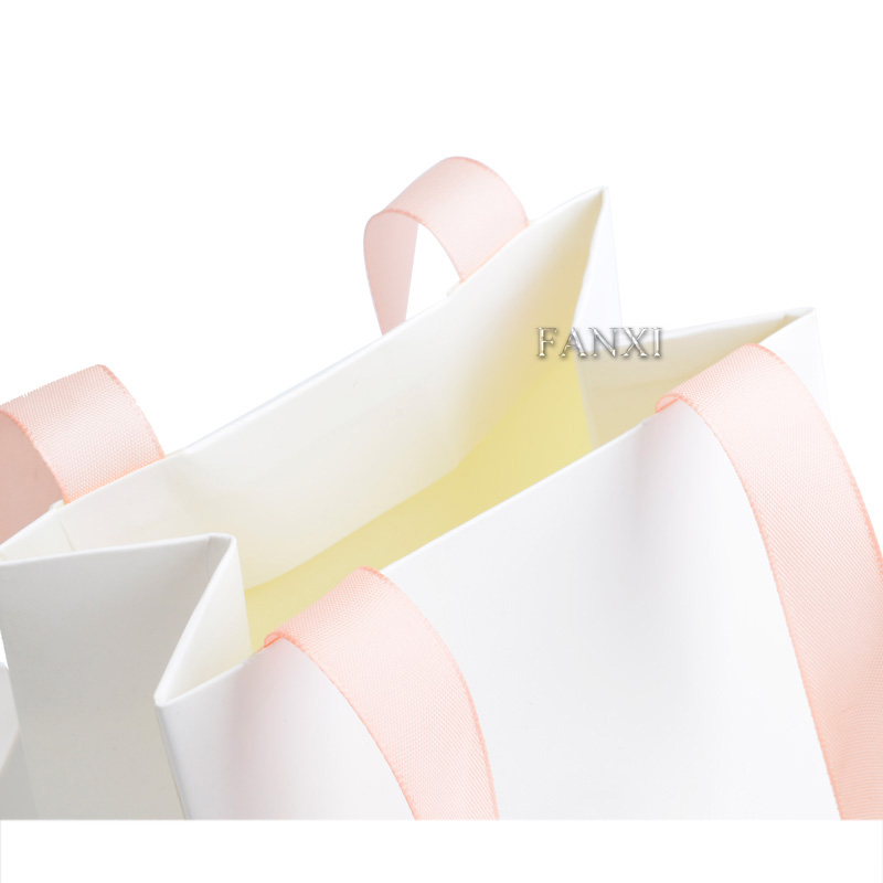 paper gift ribbon