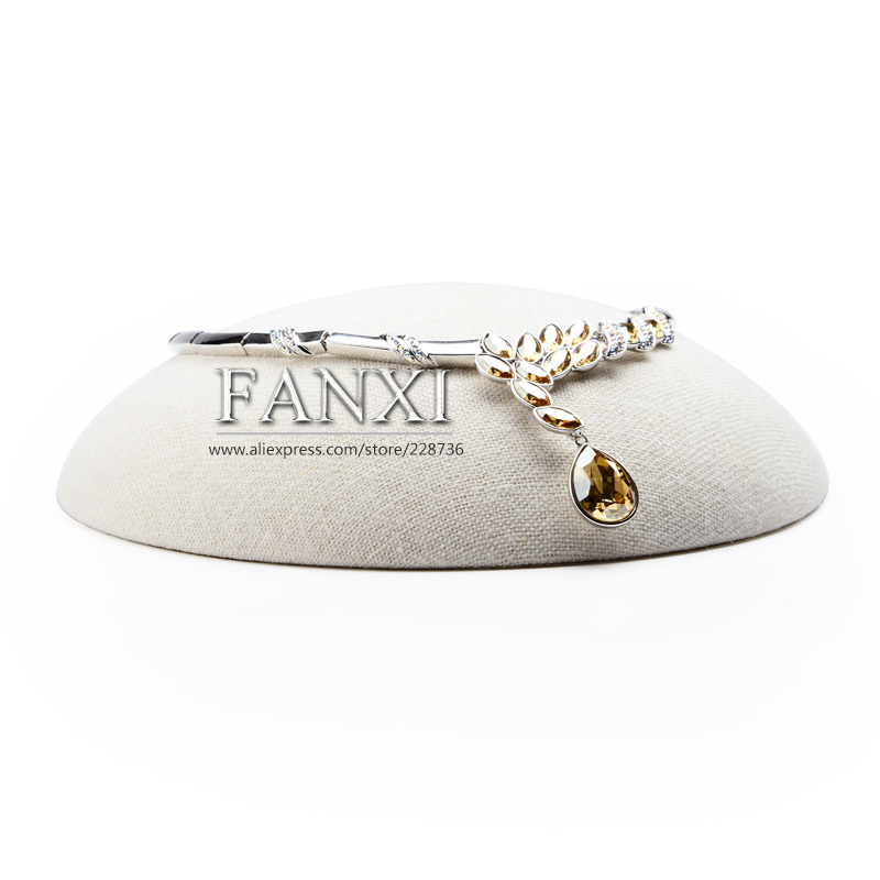 FANXI Special Shape Custom Logo Linen Jewelry Display Stand For Colourful Silver Pendant Necklace Jewellery Holder Exhibition
