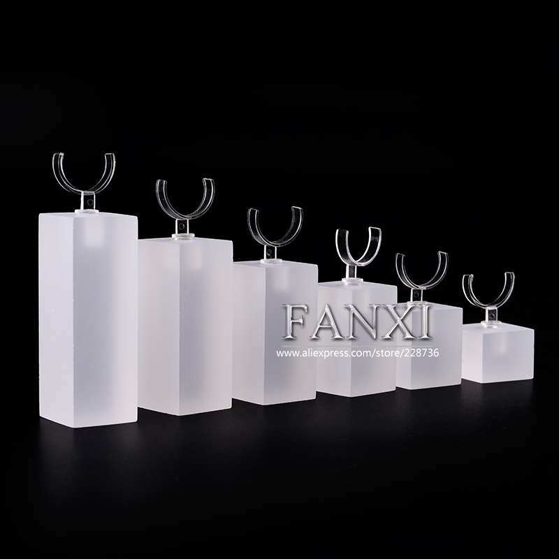 FANXI Factory Custom Matte Acrylic Ring Display Stand Ring Display holder