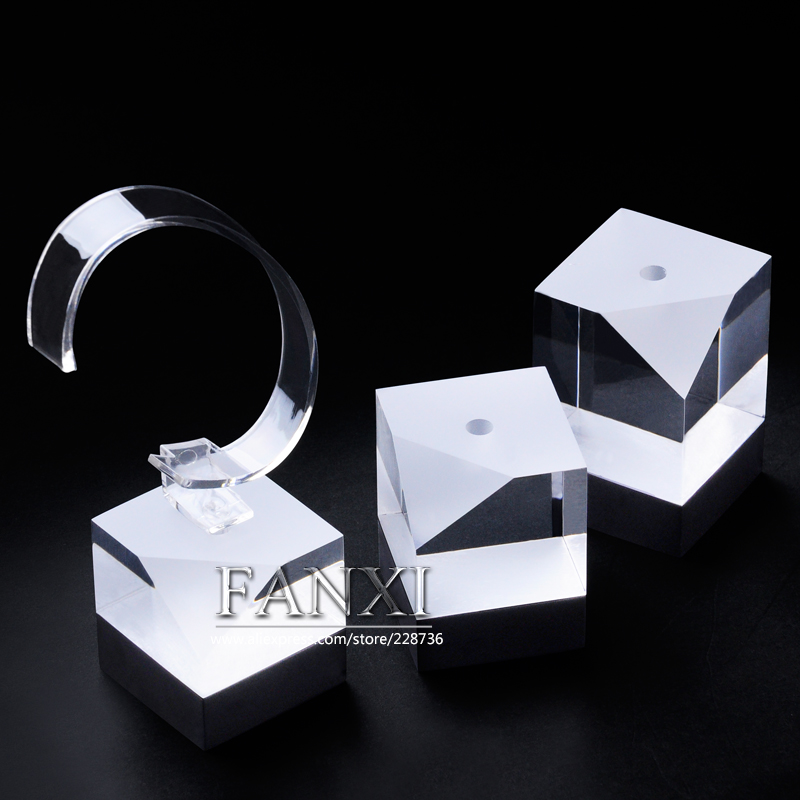 Wholesale Factory Custom Transparent Matt Acrylic Pedestal Bangle Watch Window Display Holder Rack C-ring Watch Display Stand