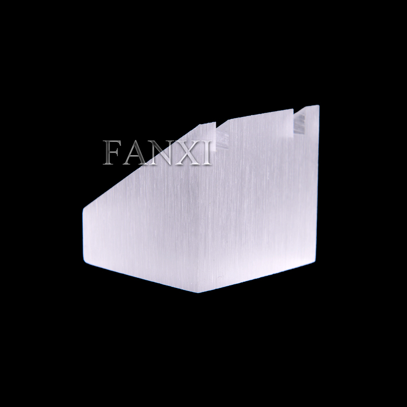 FANXI China wholesale Factory Slanted Design Frosted Acylic Jewelry Display Rack Wholesale Pendant Necklace Holder