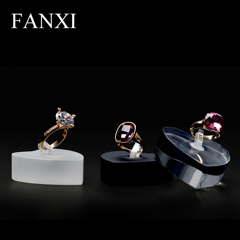 FANXI Factory New Acrylic Heart-shaped Single Ring Holder Black White Transparent Diamond Ring Holder Jewelry