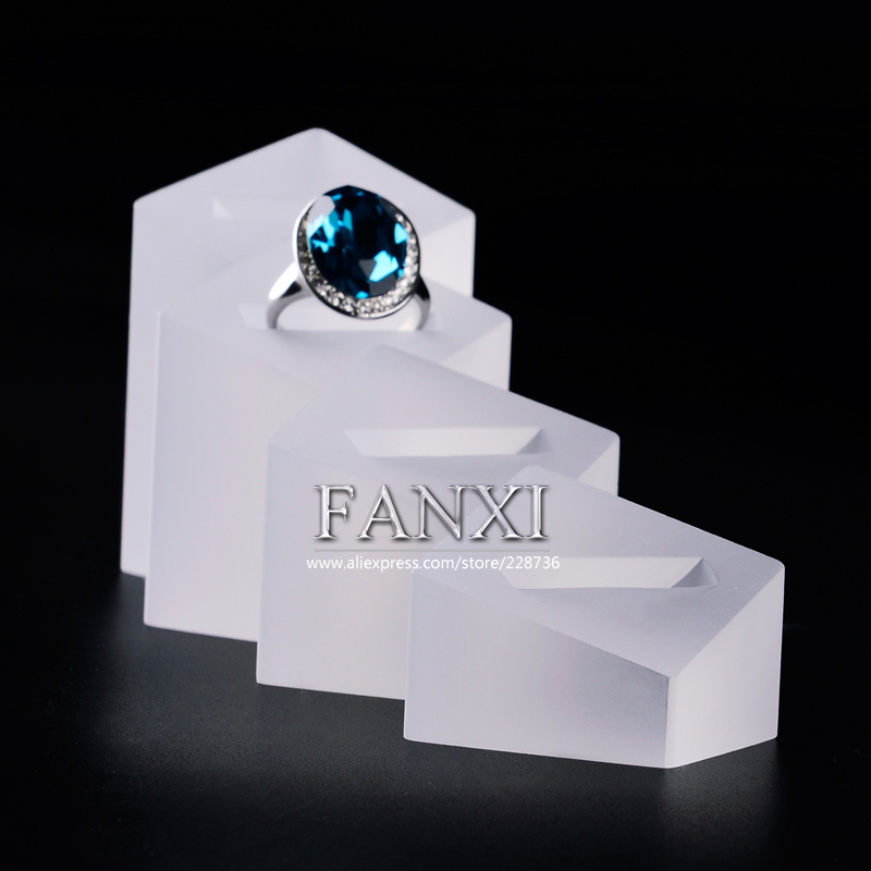 FANXI Custom Color MatteTransparant Acrylic Four-piece Ring Holder Ring Display Stand