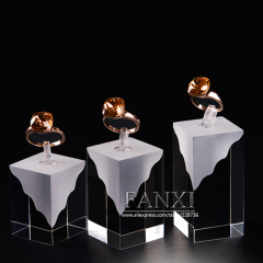 FANXI Custom Frosted And Transparent Acrylic Jewelry Holder For Finger Ring Shop Showcase Ring Display Props