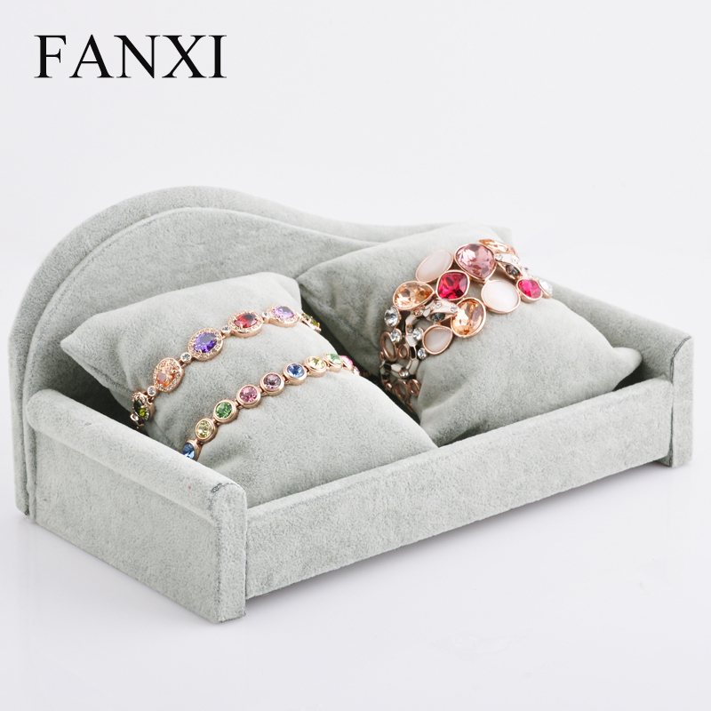 FANXI Factory Wholesale Bangle Bracelet Jewelry Display Stand Grey Ice Velvet Sofa 2 Pillows Velvet Watch Display