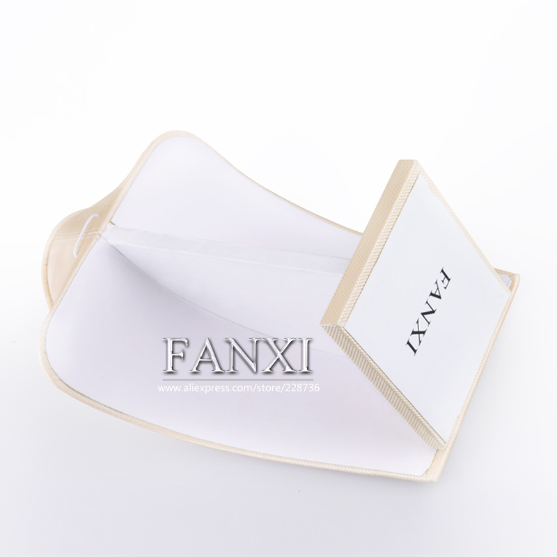 FANXI Factory Price Custom Woode Jewelry Holder Bust For Pendant Beige Leather Necklace Display