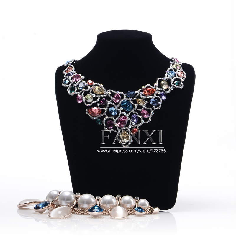 Black Velvet Necklace Display Stand Cardboard Jewelry Holder - Bundle –  Make & Mend
