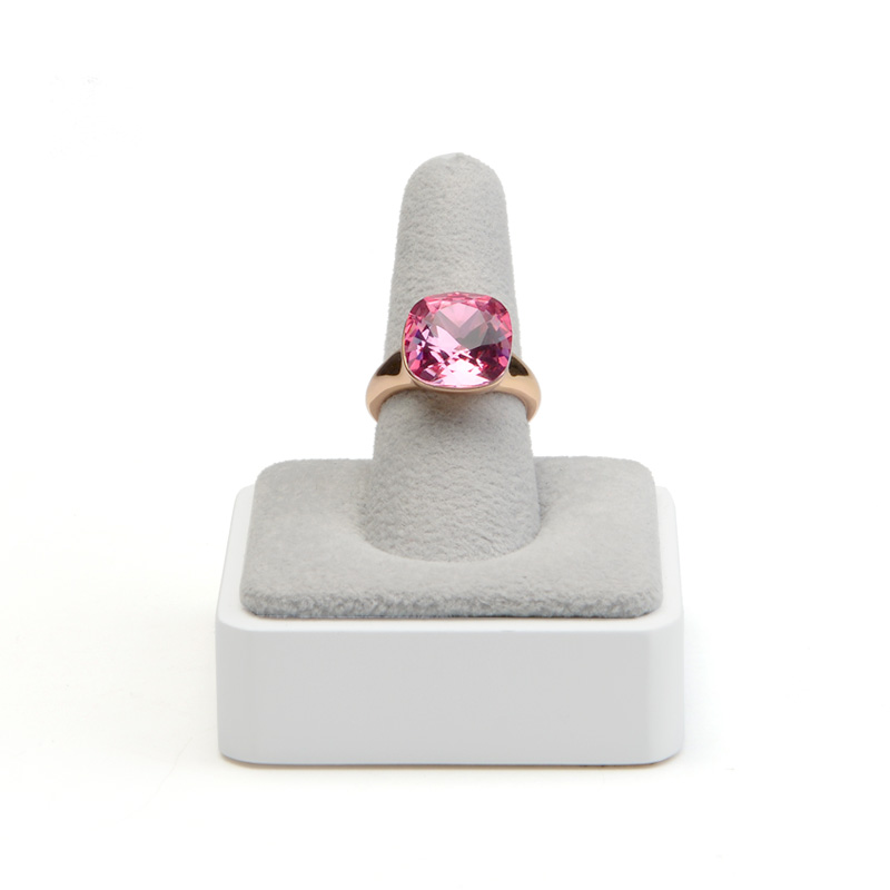 FANXI Custom Jewelry Exhibitor Props With Gray Velvet Cone For Finger Ring Solid Wood Ring Stand