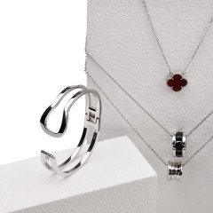 Luxury white jewelry display stand set for ring necklace earring bangle bracelet pendant