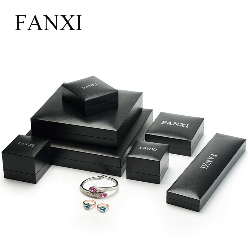 FANXI Wholesale Custom Logo Plastic Jewellery Packing Boxes For Ring Bracelet And Necklace Packaging Black Leatherette Paper Jewelry Box