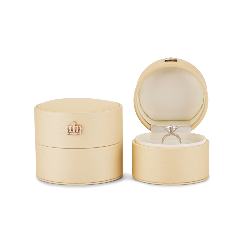 Cream leather round design jewelry box