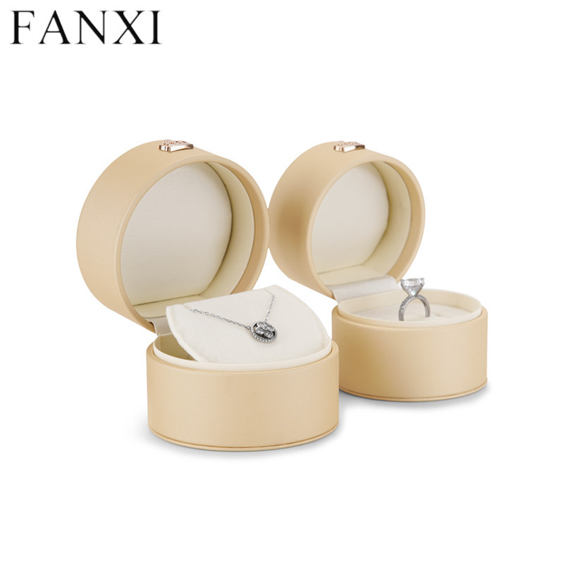 Cream leather round design jewelry box