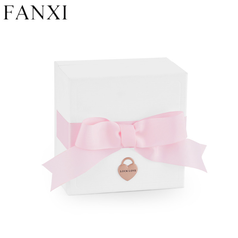 Luxury jewelry box with outer packing box