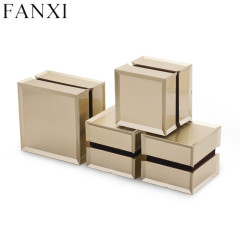 New design spray paint jewelry packaging box with logo