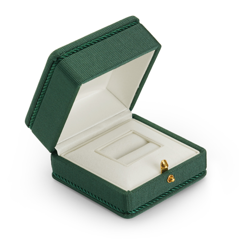 Green silk cloth jewelry packaging box with flannelette inside