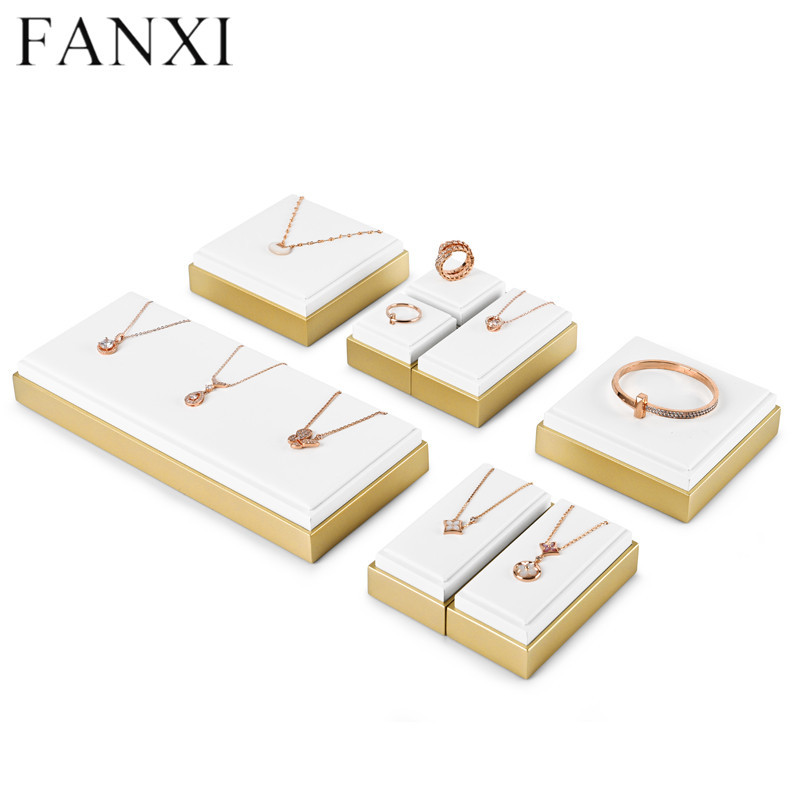 Luxury PU leather jewelry display stand set