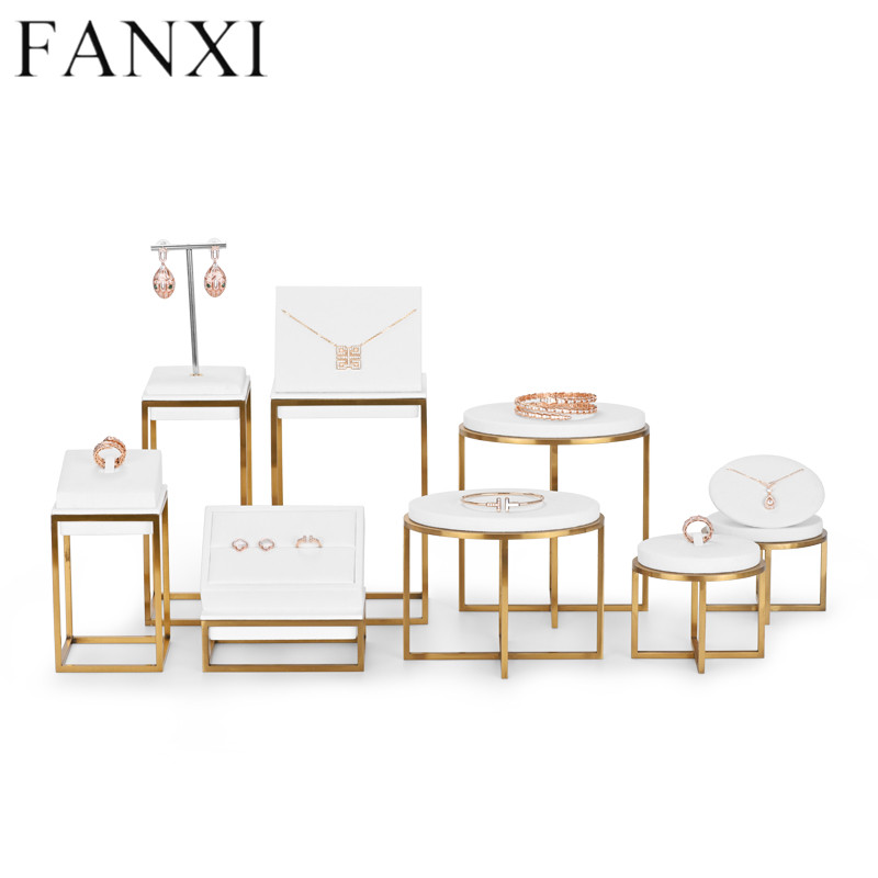 Luxury metal jewellery display set with white microfiber