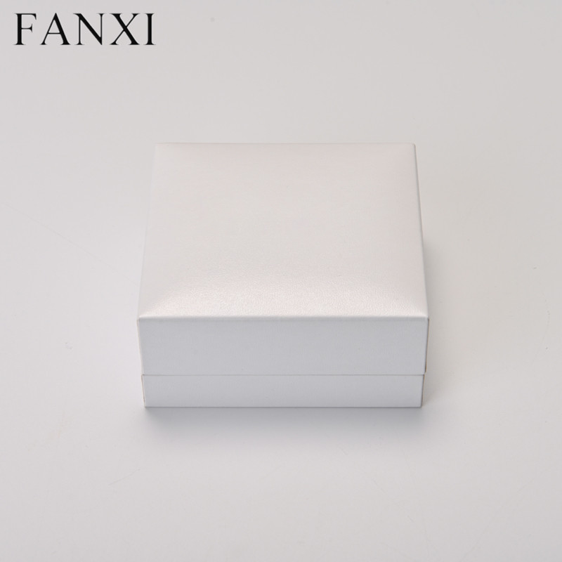 Custom logo & colour leatherette paper jewellery packaging box