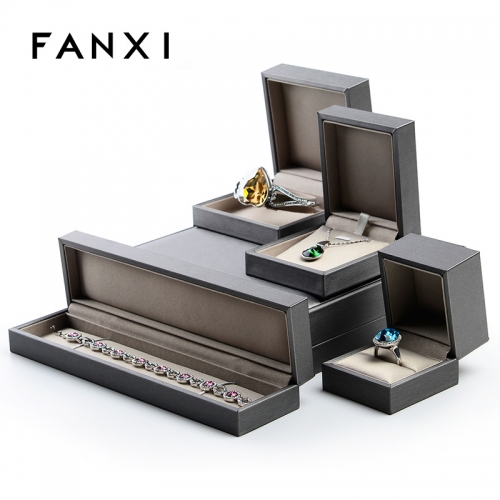 FANXI Luxury Silver Gray Leatherette Storage Boxes With Beige Silk Insert For Ring Necklace Bangle Bracelet Packaging PU Leather Jewellery Box