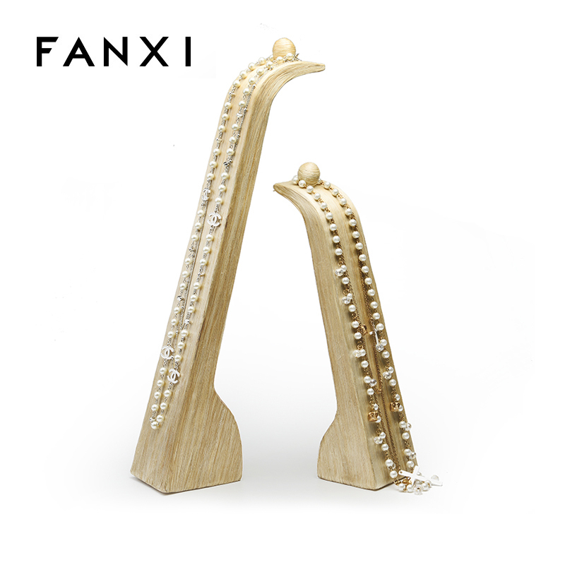 FANXI Unique Beige Jewelry Display Rack For Bracelet Necklace And Long Chains Brush Grass Vintage Necklace Stand