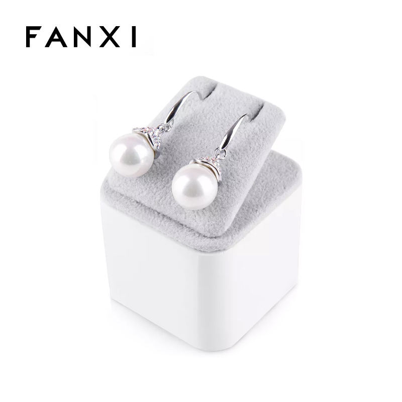 FANXI Custom White Lacquer Base Jewelry Display Props Wih Gray Velvet Top For Ear Stud Wooden Earrings Rack