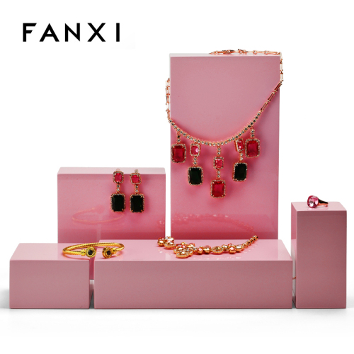 luxurious wood jewelry display stand