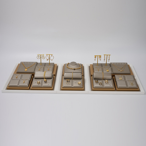 Retail jewelry display_retail display jewelry_homemade jewelry display ideas
