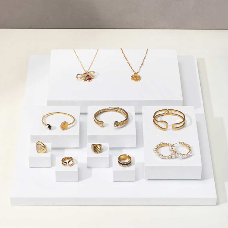 FANXI luxury white colour jewellery display exhibitor