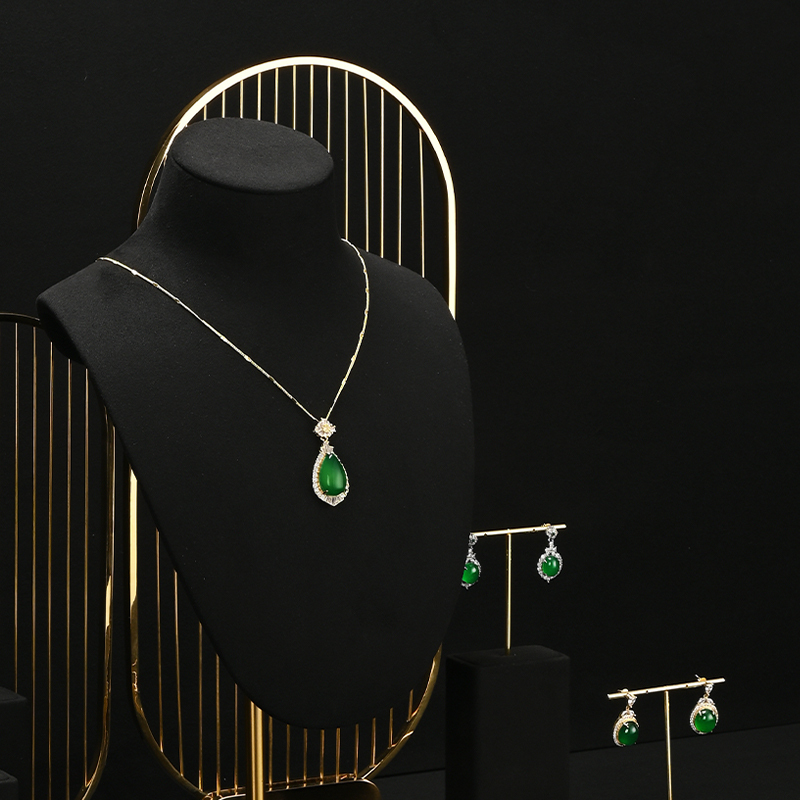 High-end metal frame jewelry display set with black microfiber