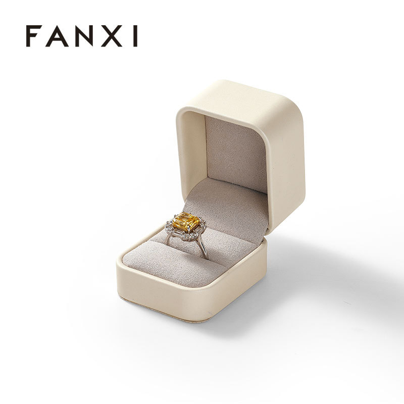 FANXI Factory beige leather Microfber Ring Box