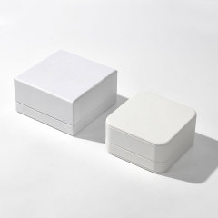 FANXI Custom Off white suede Bracelet box