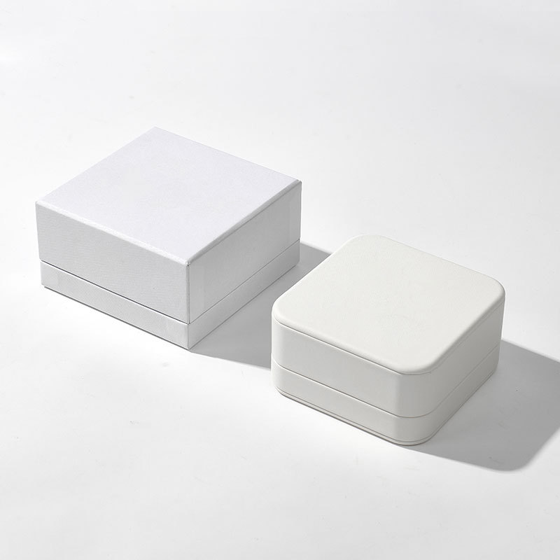 FANXI Custom Off white suede Bracelet box