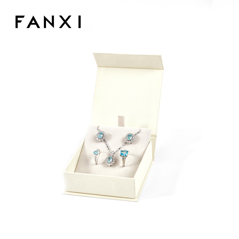 FANXI Custom foam velvet cream-coloured Jewelry box