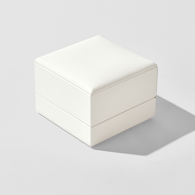 FANXI Custom white leather microfiber jewelry box
