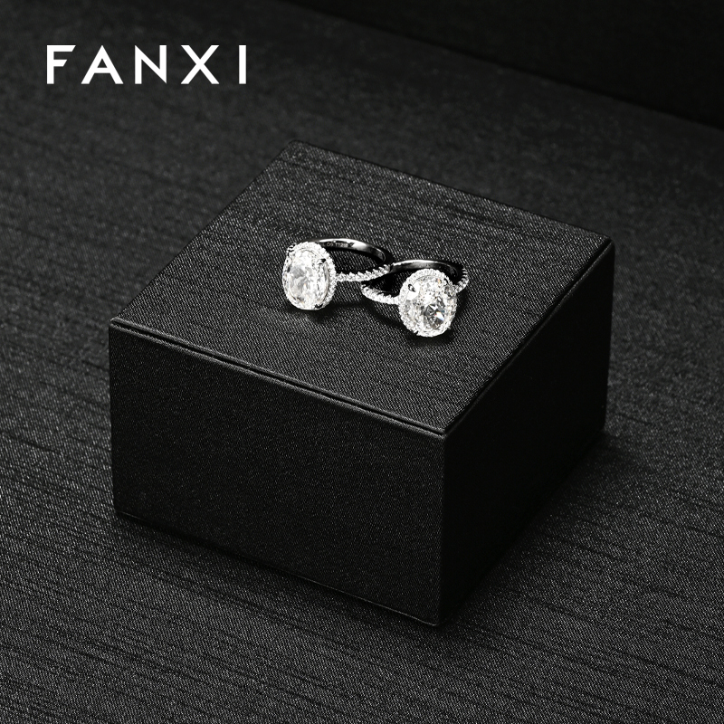 FANXI Wholesale Black Leather Jewelry Display