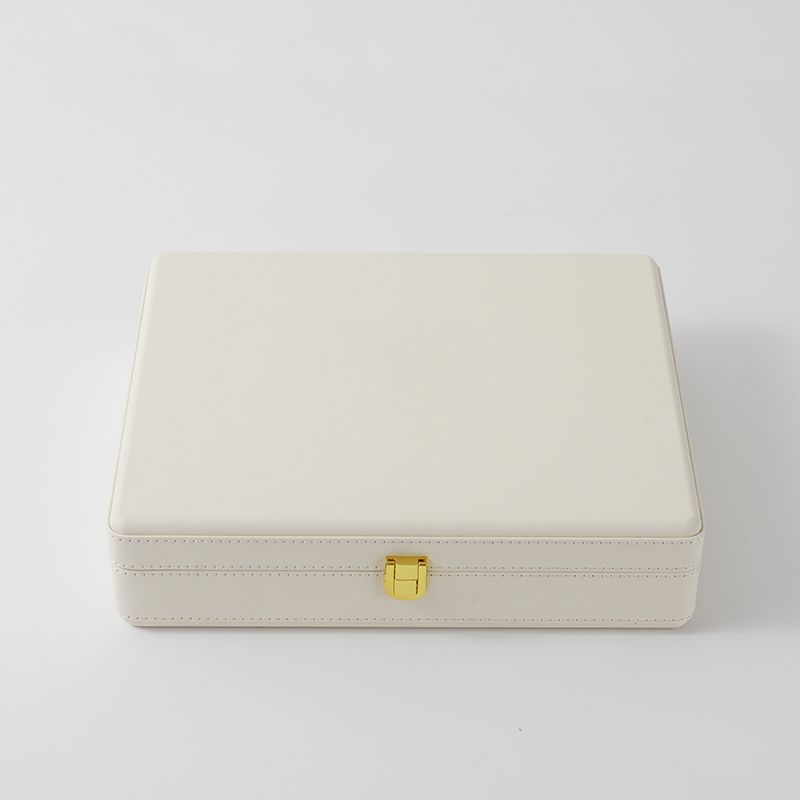 FANXI Custom white suede pendant case