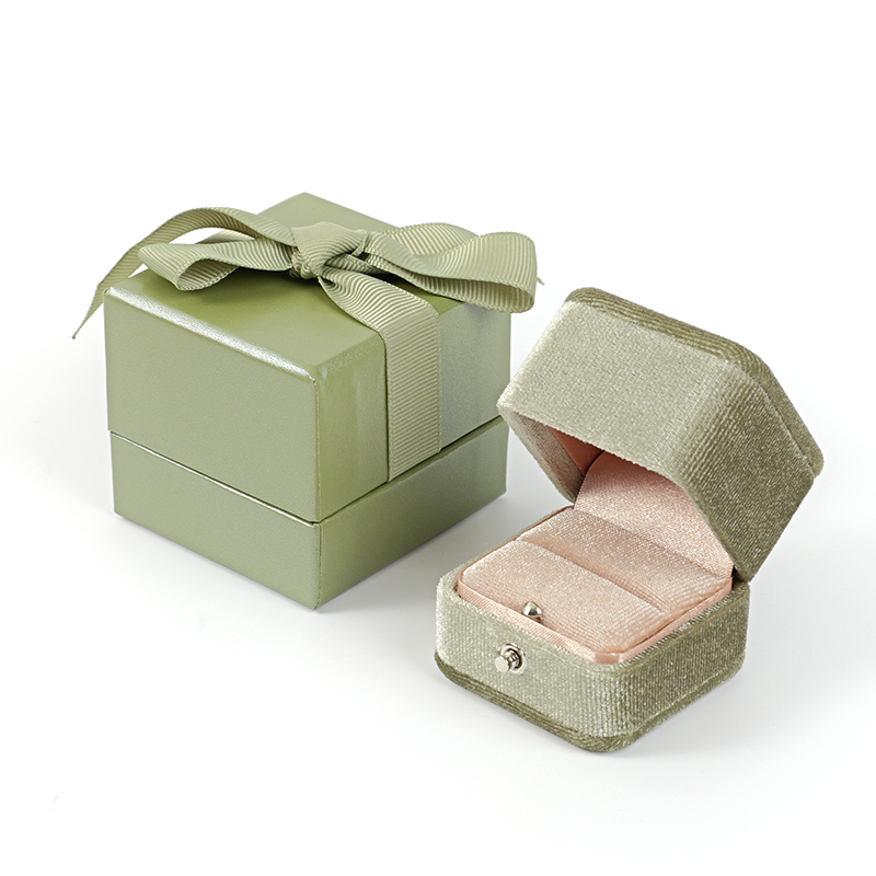 FANXI Custom green velvet ring box