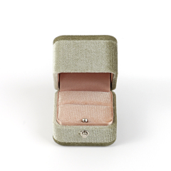 FANXI Custom green velvet ring box