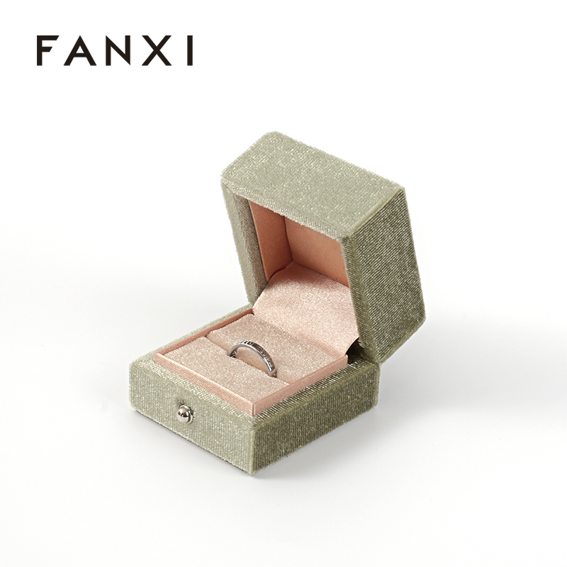 FANXI Custom green velvet ring box