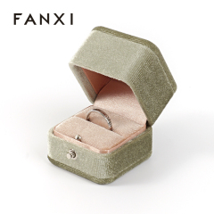 FANXI Custom green velvet ring box