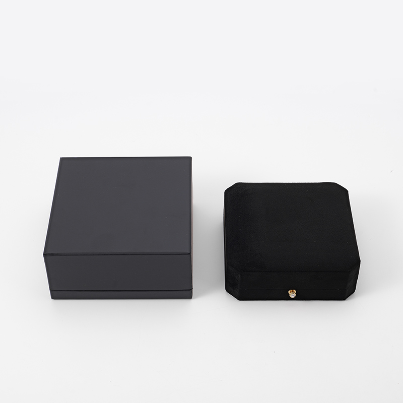 FANXI Custom black suede jewelry box