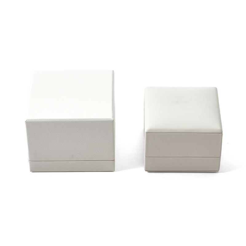 FANXI Custom white PU leather microfiber ring box